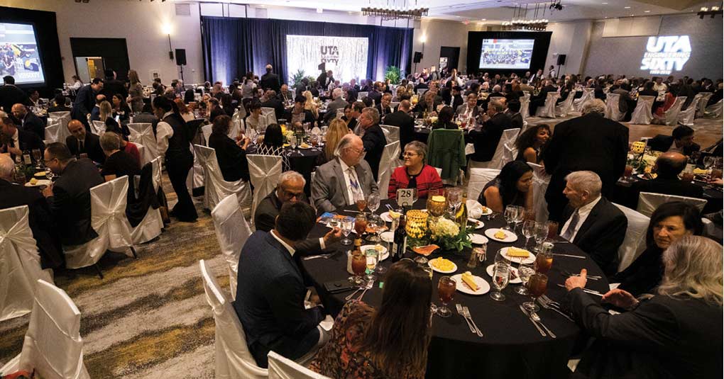 photo of crowd at the gala